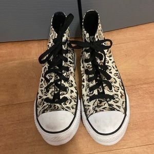 Platform cheetah converse